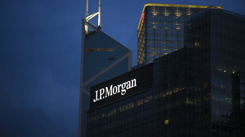 JPMorgan Capitalizes on Tax Efficiency, Attracting Billions from Wealthy Clients