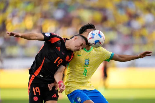 Colombia and Brazil Battle to a 1-1 Draw, Securing Quarterfinal Berths in Copa América